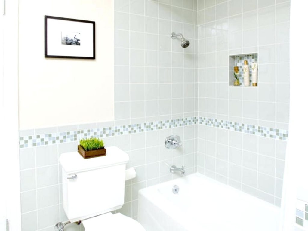 Дизайн ванной комнаты в хрущевке белого цвета