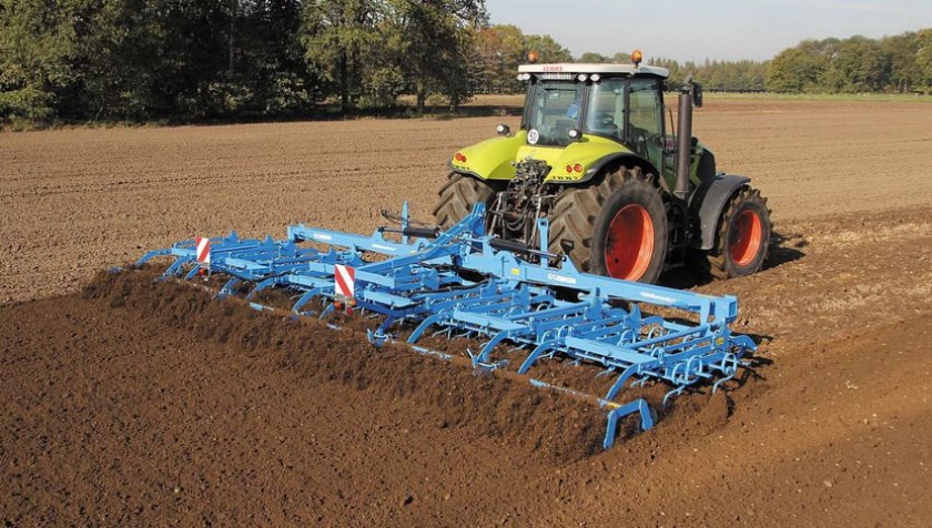 Лущение грунта культиватором Лущение грунта культиватором