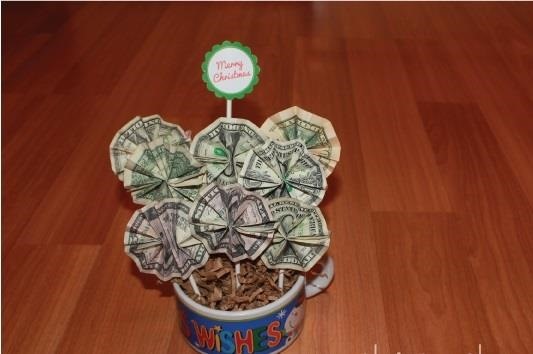 Money Origami, Flower Edition: 10 Different Ways to Fold a Dollar Bill into a Blossoming Bloom