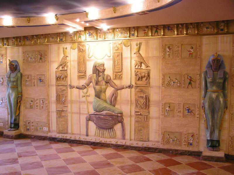 Египетский стиль в интерьере - отедка стен