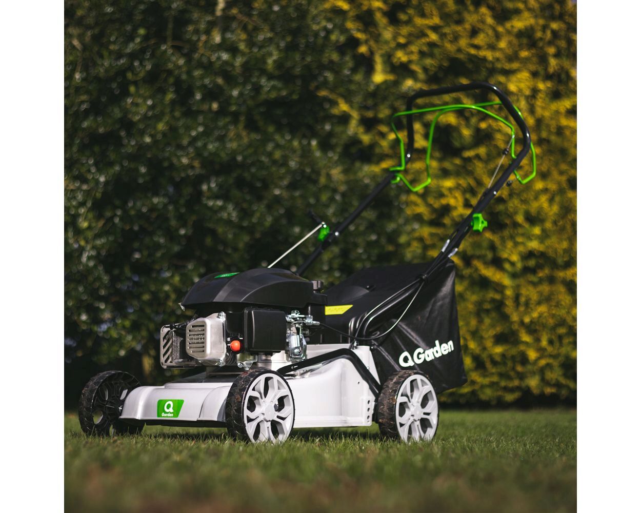 Q-Garden QG40-145SP Petrol Lawnmower Self-Propelled Poly 145cc / 40cm