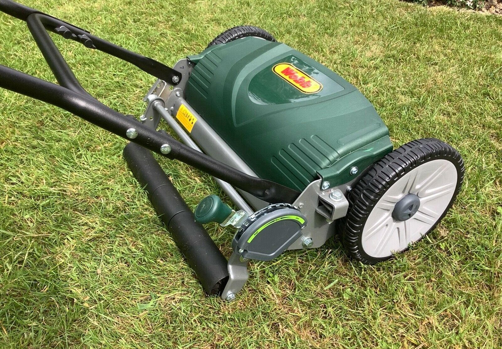 Webb H18 18in Hand Push Cylinder Lawnmower 46cm / Roller from Mower Magic