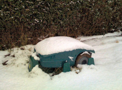 Robomow stays outside all year long. Robomow stays outside all year long.