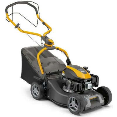 Lawnmowers & Tractors