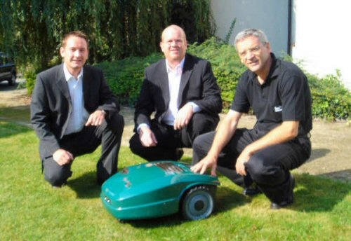 Mower Magic meet the inventor of Robomow Mower Magic meet the inventor of Robomow