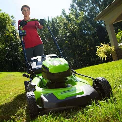 Greenworks Cordless Self Propelled Cordless Lawnmower 60v / 46cm  (Tool Only)