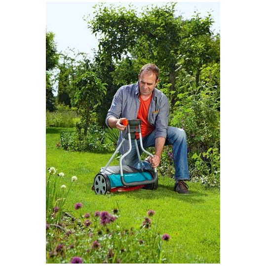 Gardena Manual Cylinder Lawnmower Comfort 400 C    40cm from Mower Magic