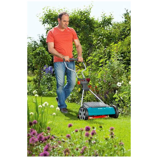 Gardena Manual Cylinder Lawnmower Comfort 400 C    40cm