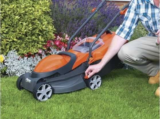 Flymo Chevron 32VC Electric Rotary Lawnmower - 1200w / 32cm