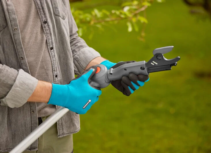 Gardena Cordless Telescopic Branch Pruners 360 (Bare Tool) 14776-55