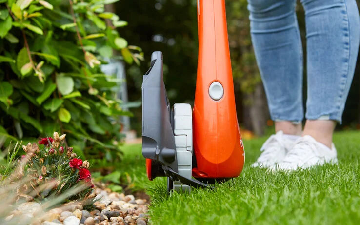 Flymo EasiTrim 250 Cordless Grass Trimmer KIT 18v / 2Ah