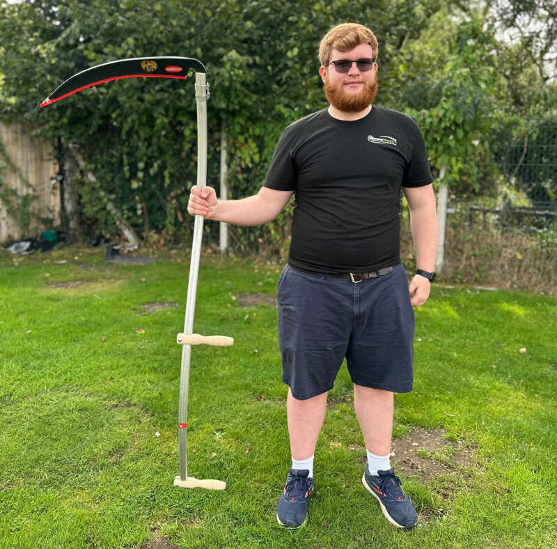 Traditional Turk Bramble Blade Scythe 50cm