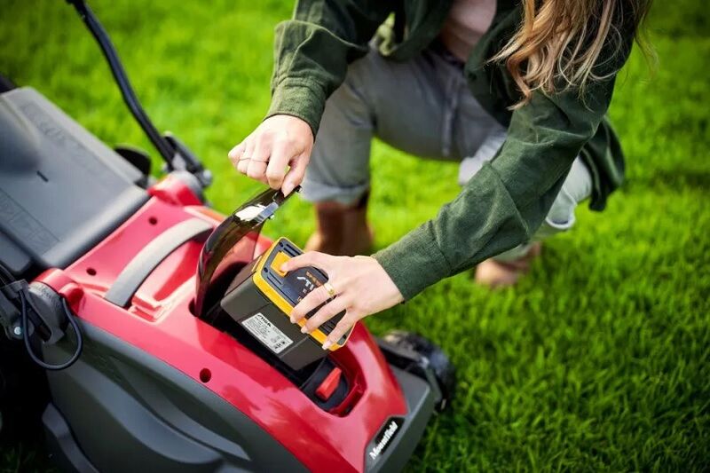 Mountfield Princess 38Li Cordless Lawnmower Kit 38cm including Battery and Charger  (2 x 2Ah)