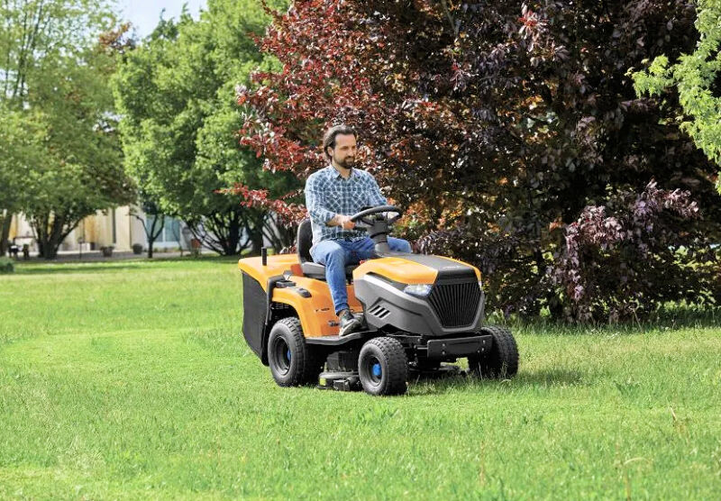 EX-DISPLAY Stiga Estate 584e Premium Cordless Ride-On Mower 84cm / 48v / 40Ah SD584e from Mower Magic