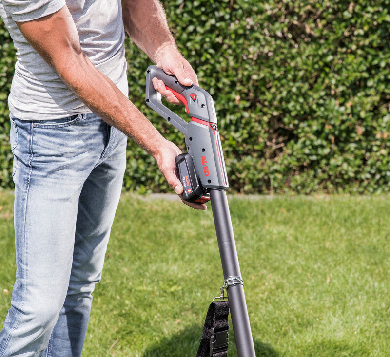 AL-KO HTA 1845 LRH Cordless Hedge Trimmer Kit 18v / 2.5Ah