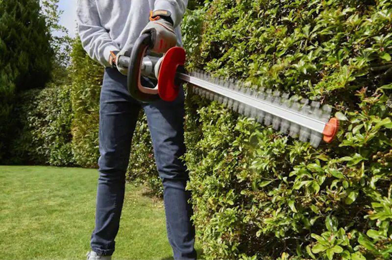 Flymo UltraCut 500 Cordless Hedgetrimmer KIT  18v / 2.5Ah