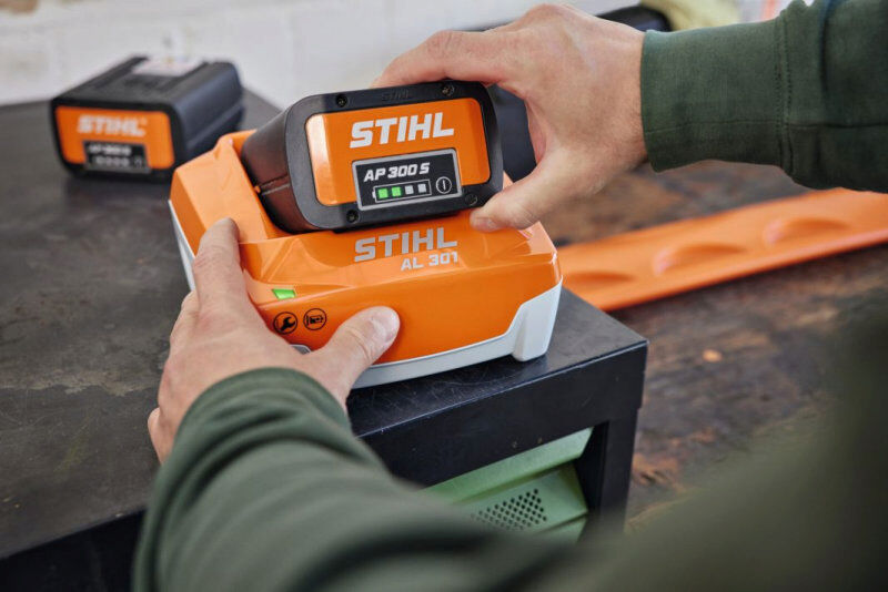 STIHL 36v Li-Ion Quick Charger For AP, AK & AR