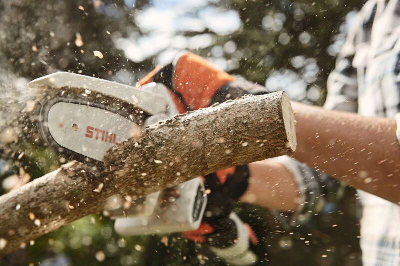 STIHL 10.8v Li-Ion Garden Pruner 20cm Cut