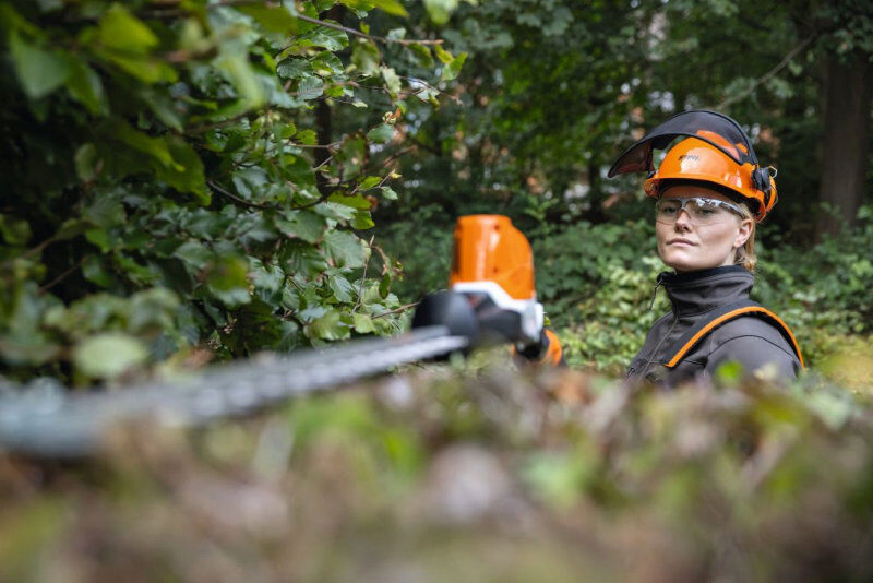 STIHL 36v Li-Ion L/Reach Telescopic H/Trimmer 50cm Cut