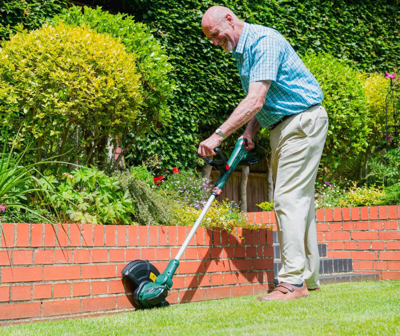 Webb Cordless Lawn Trimmer Edger 20v / 30cm   (Tool only)