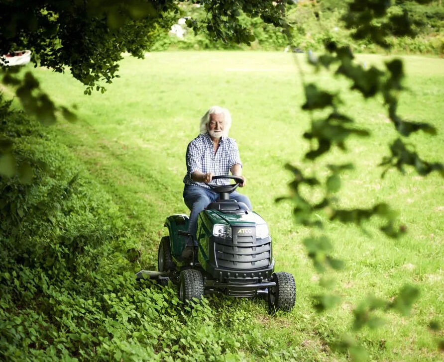 Atco GT 43HR Ride-On Lawnmower Side-Discharge 108cm / 452cc from Mower Magic