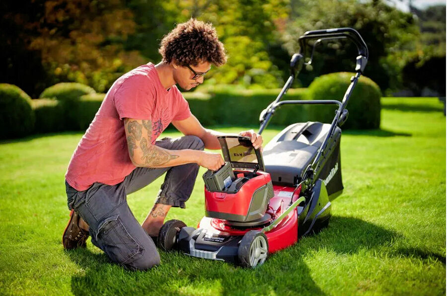 Mountfield Empress 46 Li Cordless Rear Roller Mower 46cm KIT 48v / 2 x 4Ah from Mower Magic