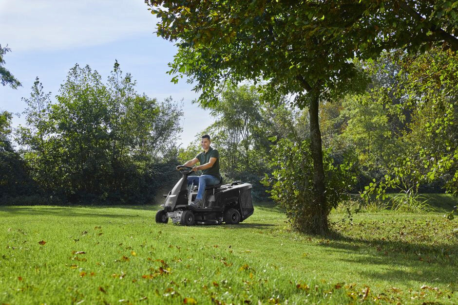 Alpina AT2 66 QA Compact Ride On Mower 66cm / 224cc from Mower Magic