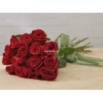 15 красных роз голландия